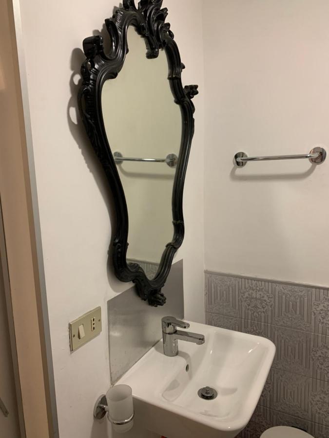 La Stanza Nel Borgo Apartment Bologna Luaran gambar